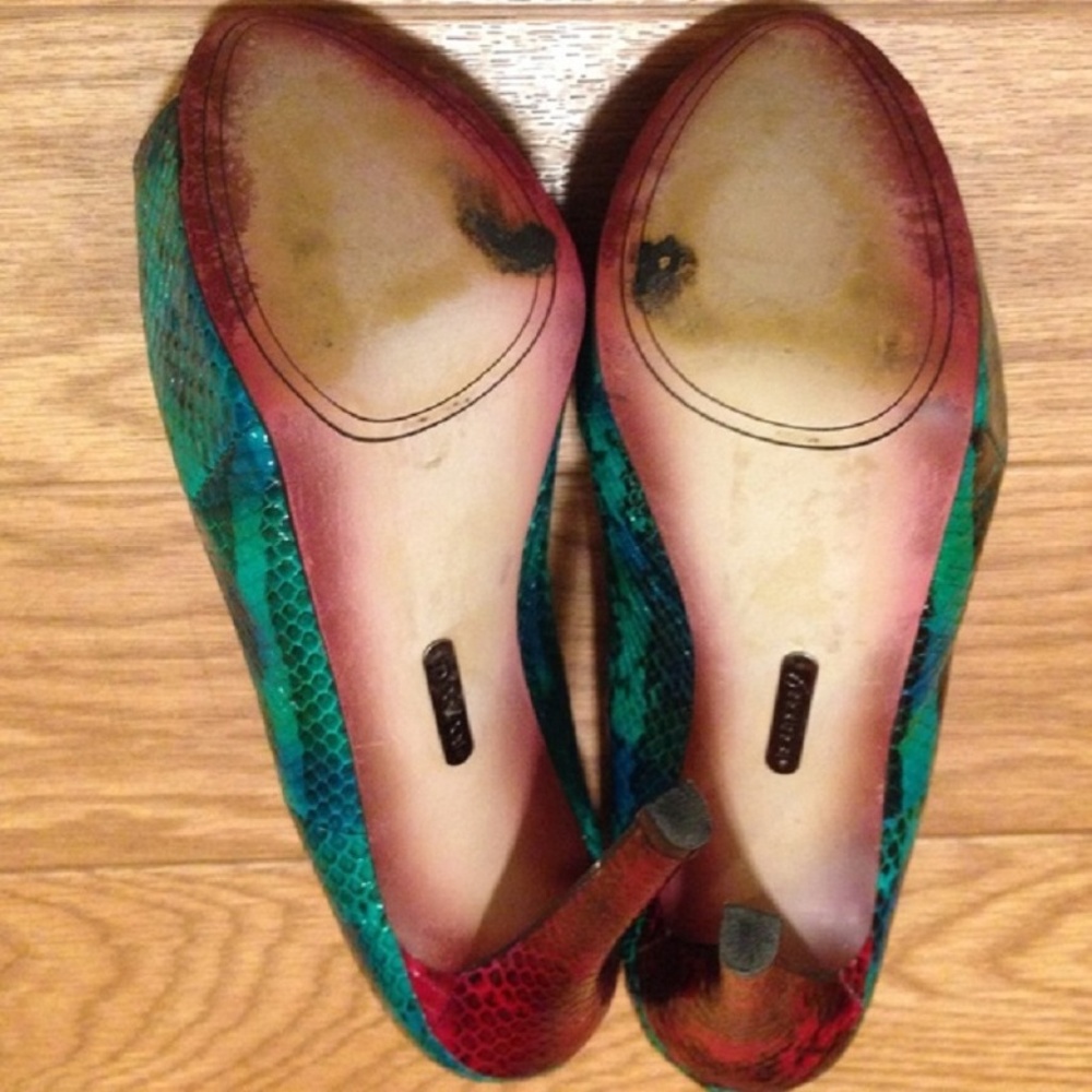 Snakeskin Textured Multi Color Open Toe Pumps - Picture 7 of 8